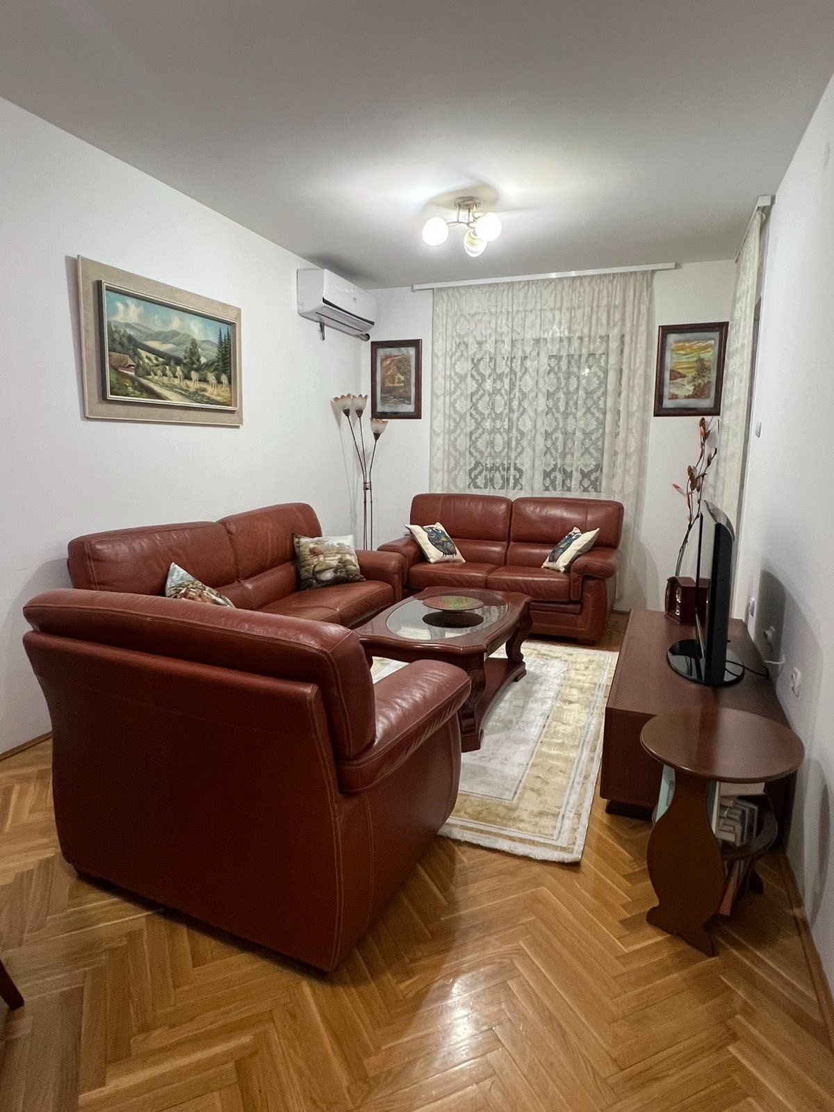 Izdaje se namjesten jednosoban stan, Blok 9, Podgorica