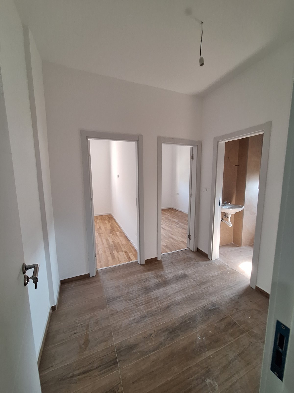 Izdaje se dvosoban stan,Posh Residence,Tološi
