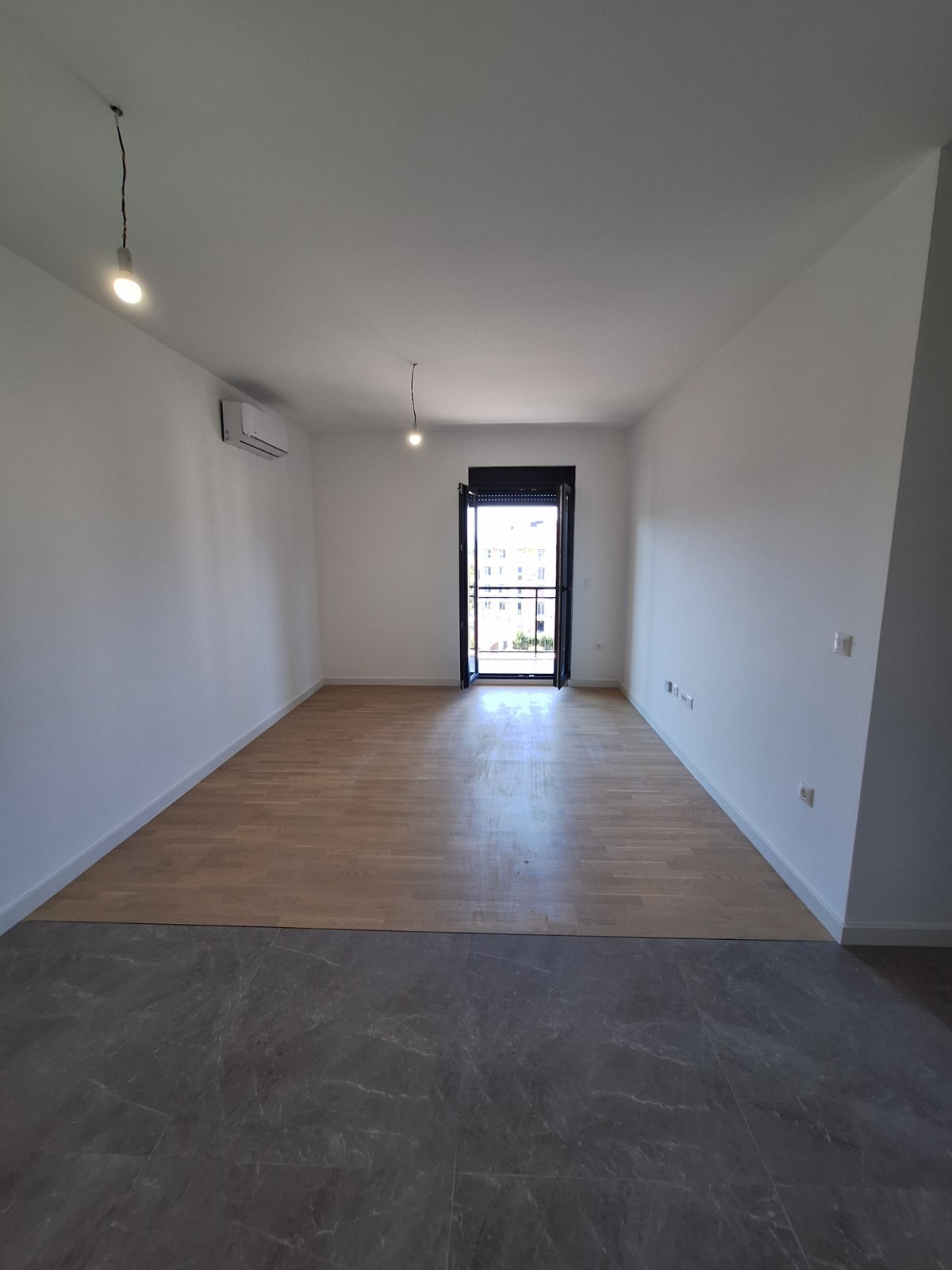 Izdaje se jednosoban stan-Posh Residence,Tološi,Podgorica