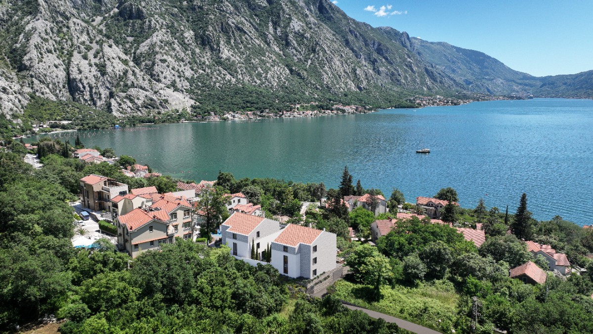 Prodaje se jednosoban u Orahovcu, Kotor.