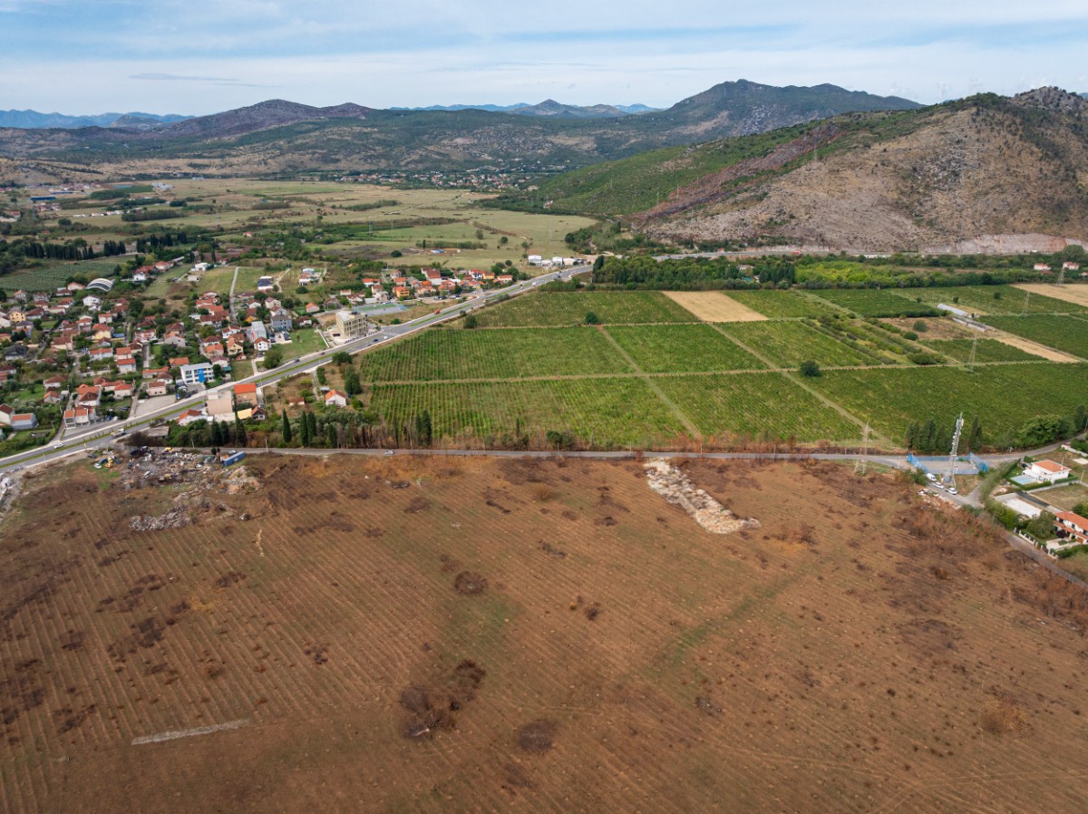 Plot for sale in Sadine, Podgorica. 